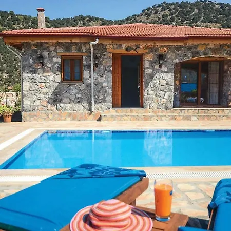 Villa Kinali Sleeps 4 Air Con Wifi